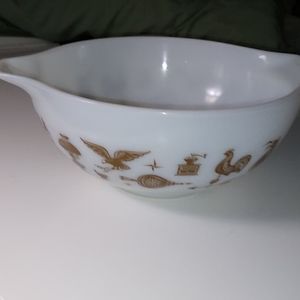 Vintage Pyrex Early American Mixing Bowl